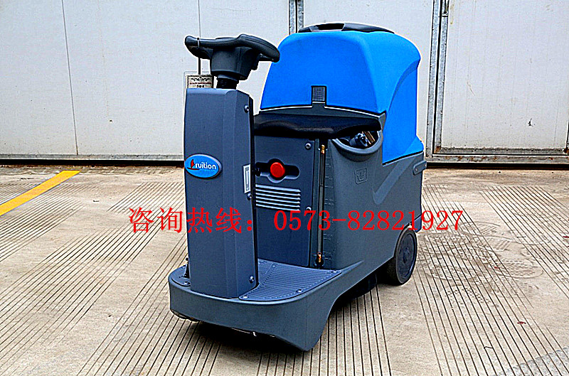 多功能駕駛式洗地機(jī)廠家直銷(xiāo)