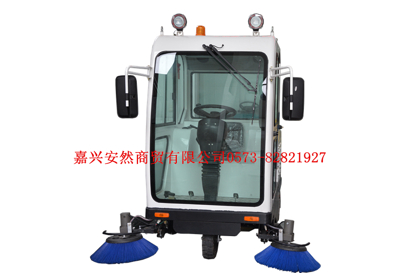 供應(yīng)嘉興工廠物業(yè)用垃圾灰掃地 KL-1800全封閉駕駛式掃地車